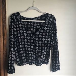 Flare sleeve boho blouse by AE 🦅